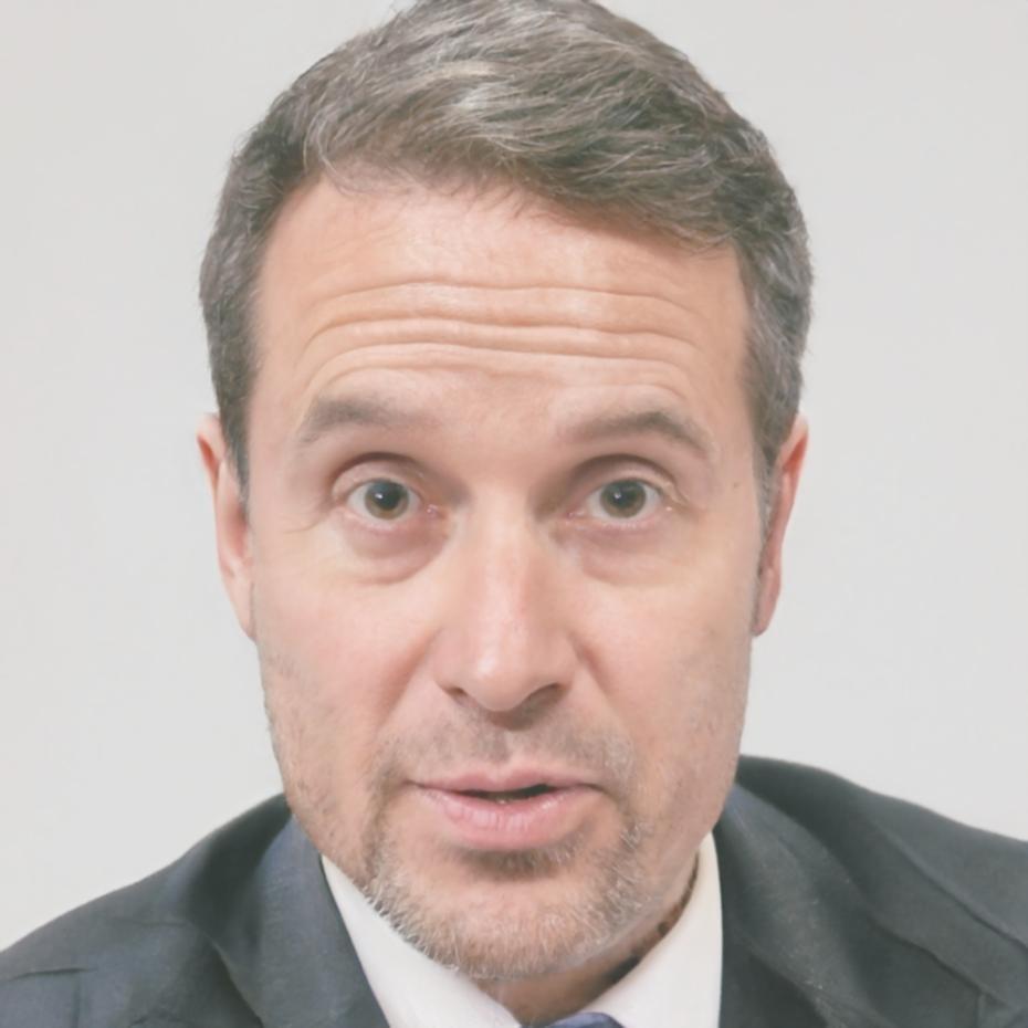 Retrato de Maximiliano Herrera, instructor principal de gimnasia artística